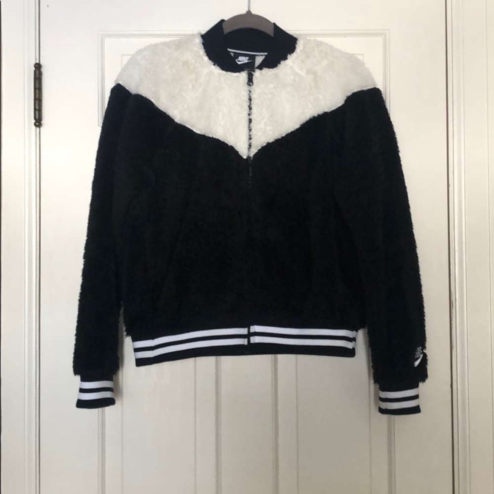 Nike Sherpa Bomber Women’s Jacket